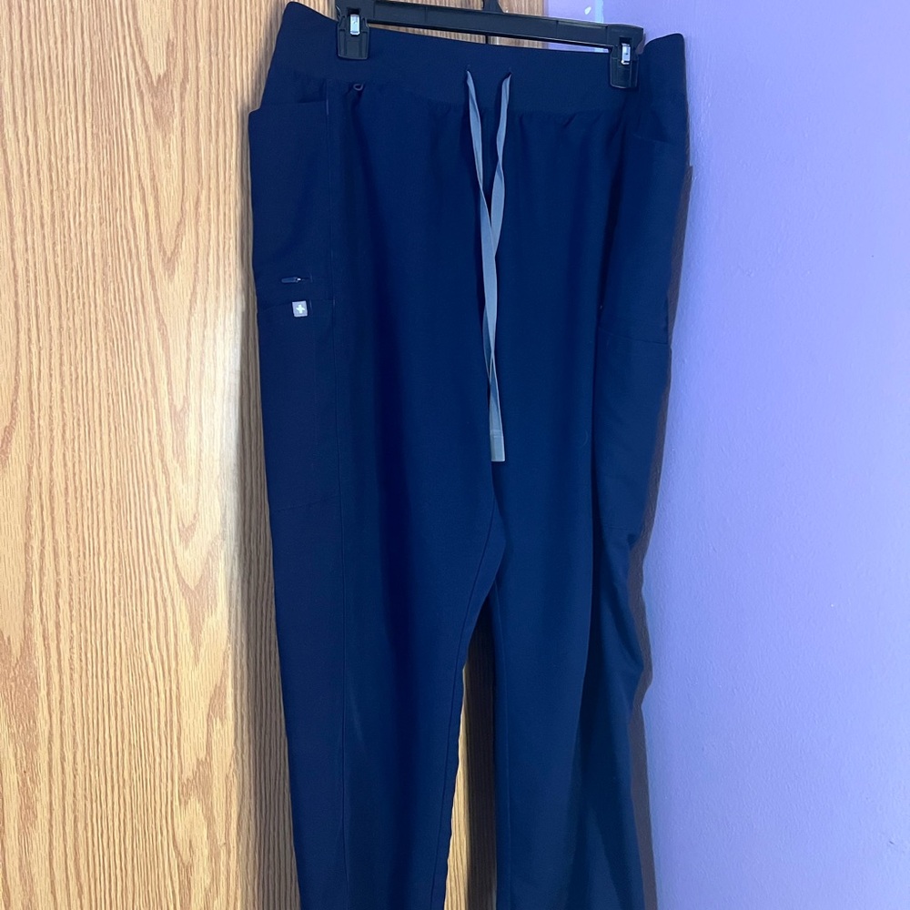 Figs Women's Navy Joggers